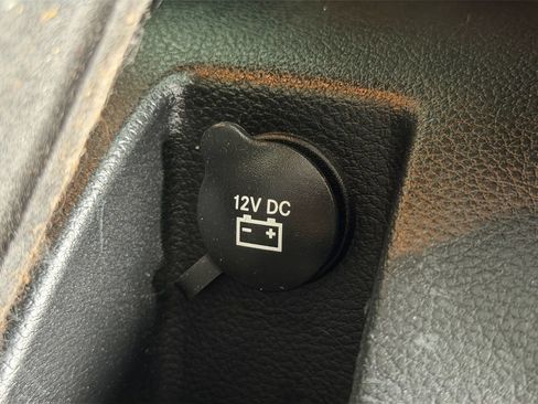 Used 2014 Jeep Wrangler Unlimited Sahara w/ Connectivity Group AWD/4WD image 30