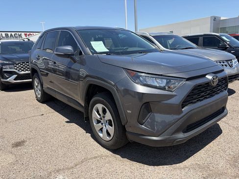Used 2022 Toyota RAV4 LE AWD/4WD image 2
