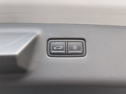 Used 2024 Hyundai Santa Fe SE image 8