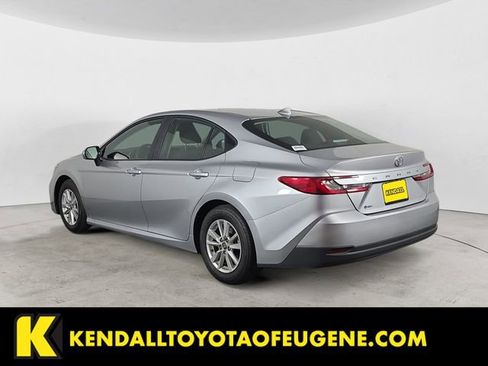 Used 2025 Toyota Camry LE FWD image 3
