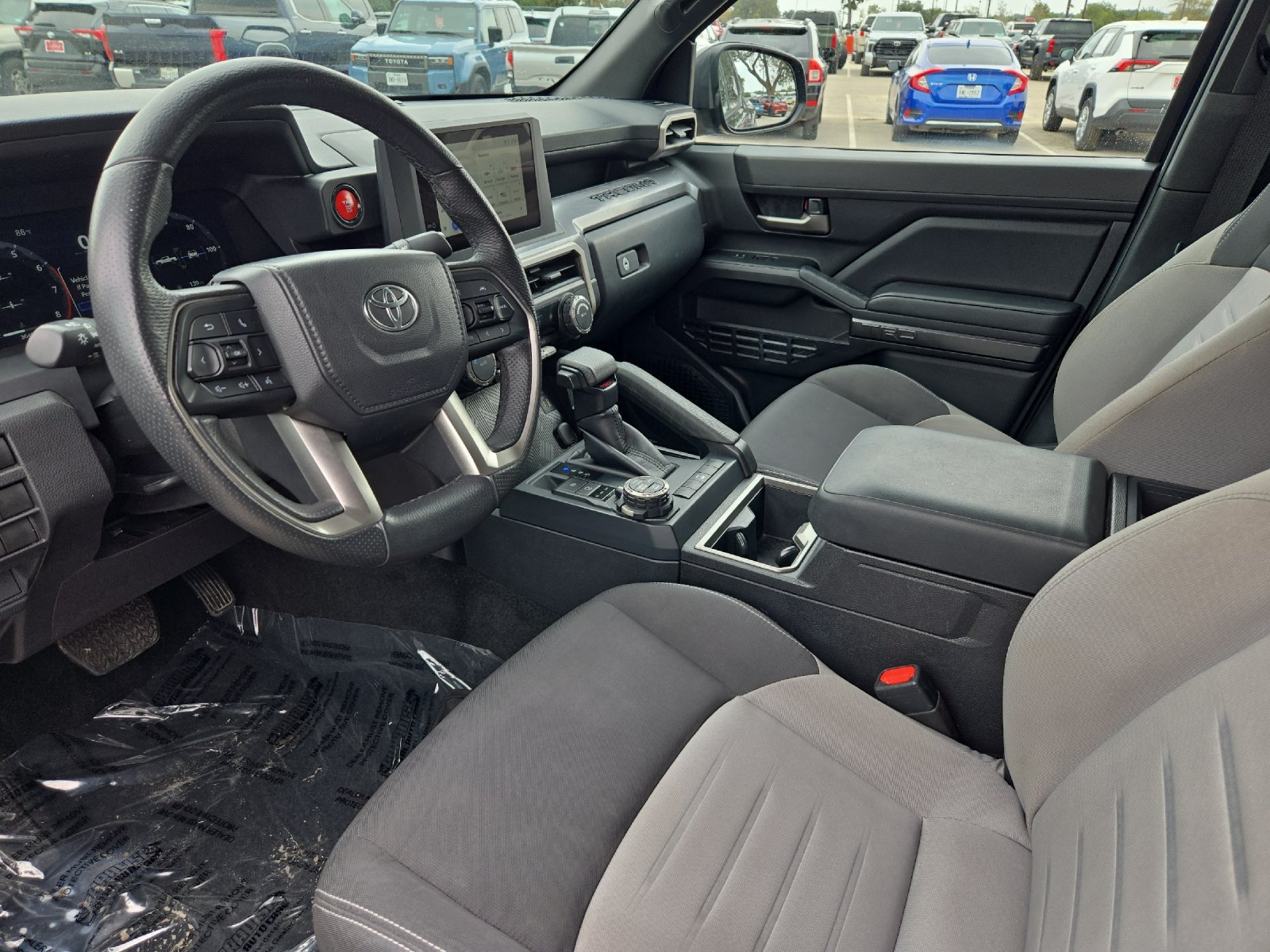 Certified 2025 Toyota Tacoma TRD Off-Road AWD/4WD image 9