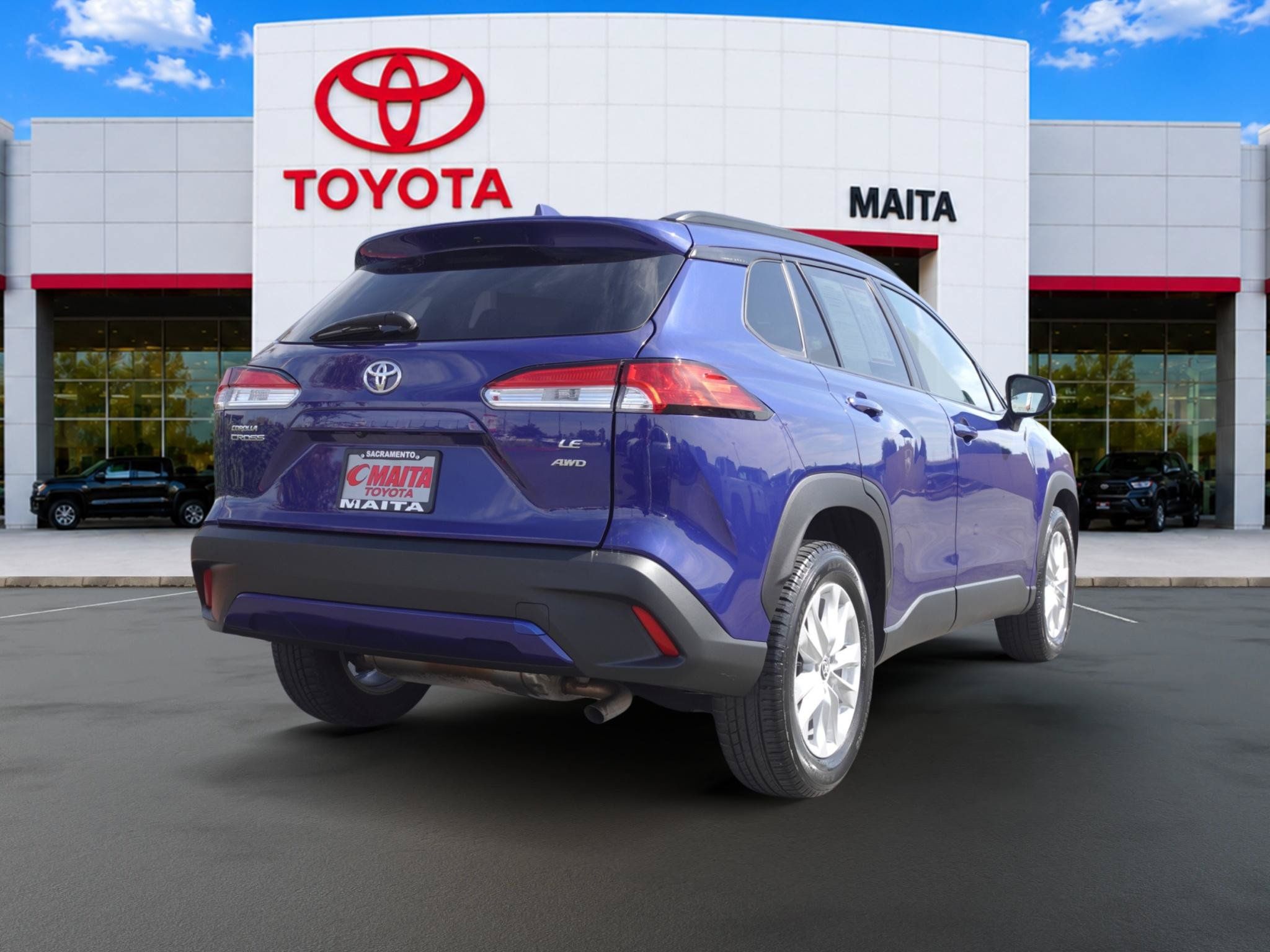 Used 2022 Toyota Corolla Cross LE AWD/4WD image 3