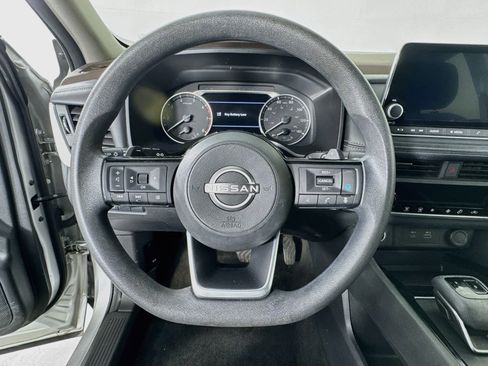 Used 2023 Nissan Rogue SV AWD/4WD image 11