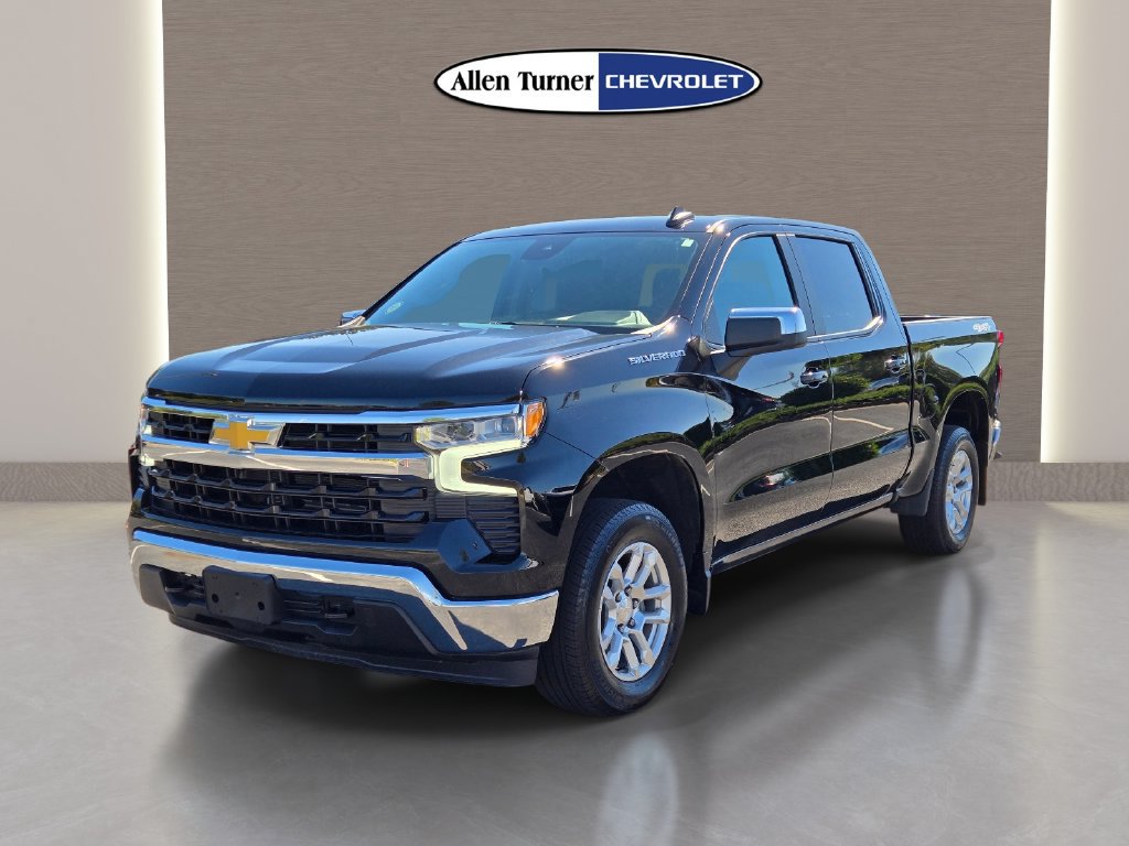 Used 2023 Chevrolet Silverado 1500 LT AWD/4WD image 3