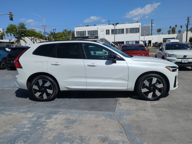 Used 2024 Volvo XC60 T8 Plus w/ Protection Package Premier AWD/4WD image 2