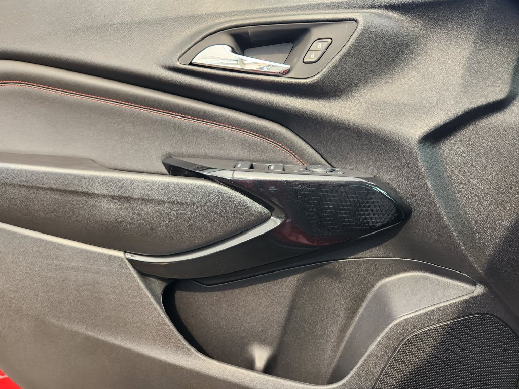 New 2026 Chevrolet Trax RS w/ Sunroof Package FWD image 16