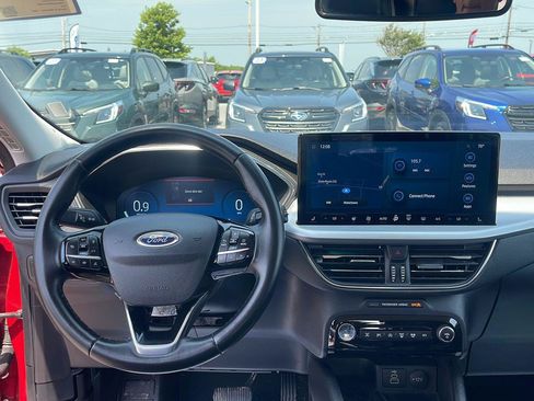 Used 2024 Ford Escape Platinum AWD/4WD image 25