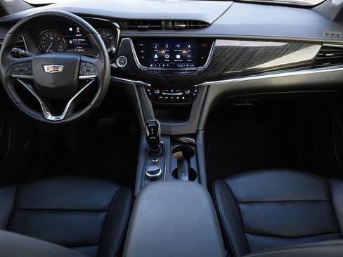 Certified 2023 Cadillac XT6 Premium Luxury w/ Technology Package image 7