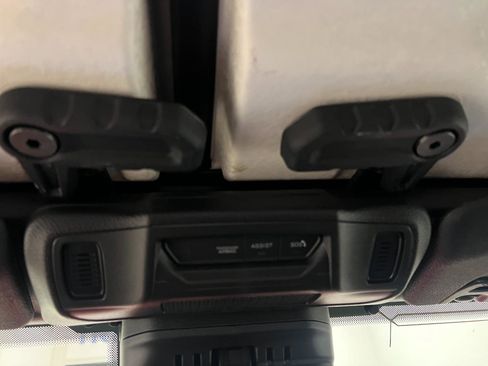 Used 2025 Jeep Wrangler Unlimited Sahara AWD/4WD image 49