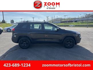 Used 2014 Jeep Cherokee Sport w/ Cold Weather Group AWD/4WD video 1