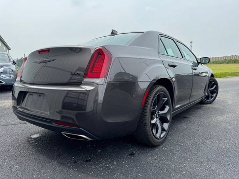 Used 2023 Chrysler 300 Touring w/ Sport Appearance Package RWD image 7