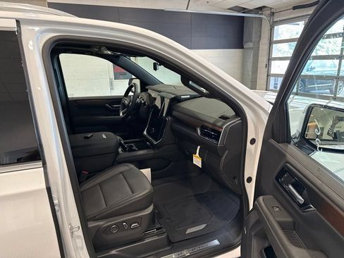 New 2026 GMC Yukon Denali w/ Advanced Technology Package AWD/4WD image 12