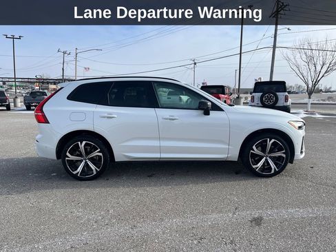 Used 2022 Volvo XC60 B6 R-Design image 8