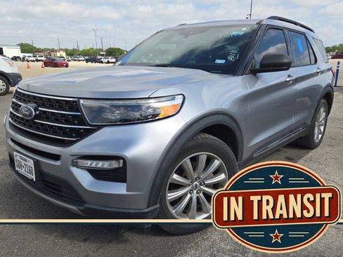 Used 2020 Ford Explorer XLT w/ Equipment Group 202A RWD image 1