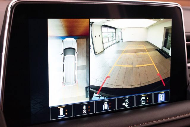 Used 2024 GMC Yukon AT4 w/ AT4 Premium Package AWD/4WD image 31