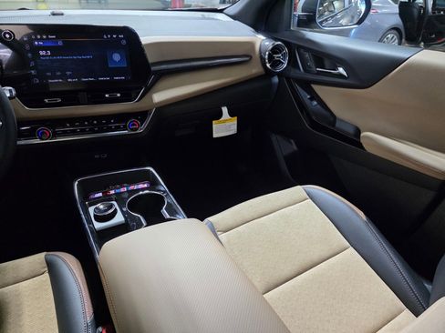 New 2026 Chevrolet Equinox ACTIV image 17