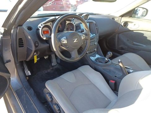 Used 2010 Nissan 370Z Touring w/ Sport Pkg image 5