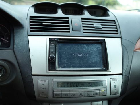 Used 2007 Toyota Solara SLE image 27