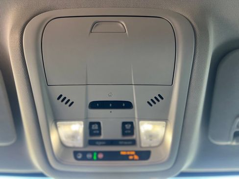 Used 2023 GMC Acadia Denali w/ Denali Technology Package FWD image 20