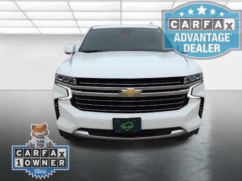 Used 2024 Chevrolet Suburban LT RWD image 28