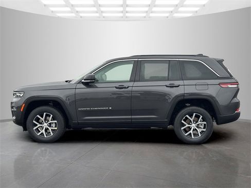 New 2025 Jeep Grand Cherokee Limited image 8