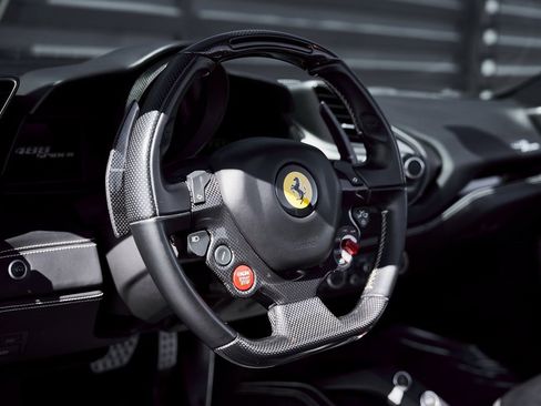 Used 2018 Ferrari 488 Spider image 42