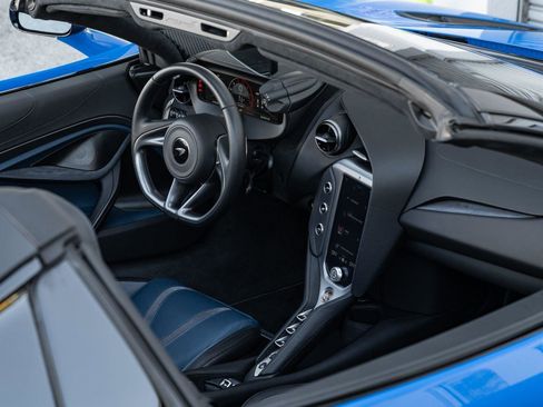 Used 2024 McLaren 750S Spider image 21