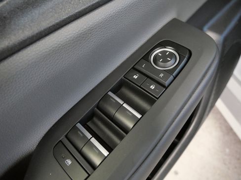 Used 2024 Toyota Prius XLE image 19