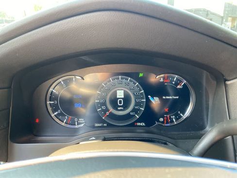 Used 2020 Cadillac Escalade ESV Premium Luxury AWD/4WD image 26
