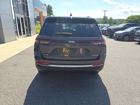 Certified 2025 Jeep Grand Cherokee Laredo X AWD/4WD image 5