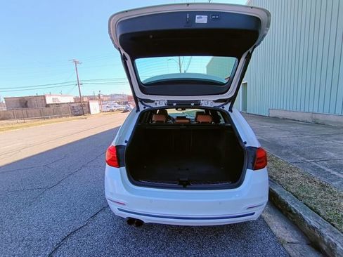 Used 2017 BMW 330i xDrive Wagon image 70