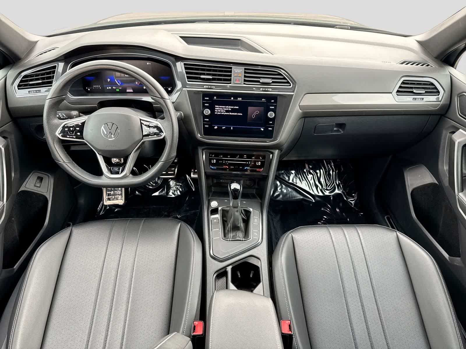 Used 2024 Volkswagen Tiguan SE R-Line FWD image 21