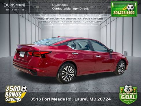 Used 2025 Nissan Altima 2.5 SV FWD image 3