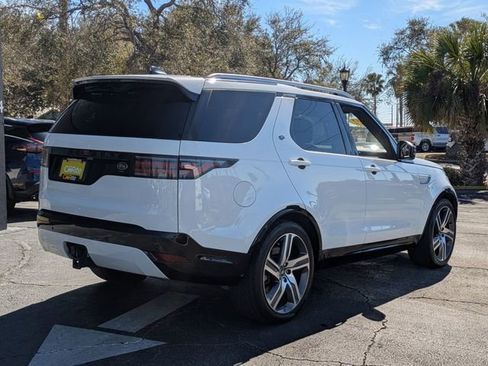 Used 2022 Land Rover Discovery S R-Dynamic image 5