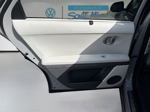 Used 2024 Hyundai Ioniq 5 Limited image 26