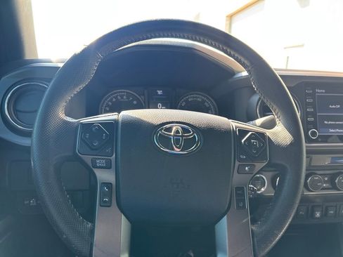 Used 2021 Toyota Tacoma TRD Off-Road w/ Technology Package image 19