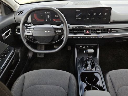 Used 2025 Kia K4 FWD image 9