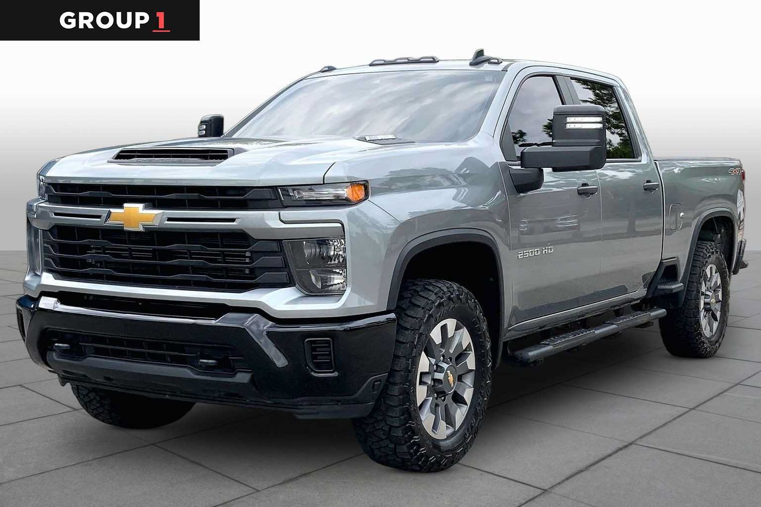 Used 2024 Chevrolet Silverado 2500 Custom w/ Custom Value Package AWD/4WD image 1