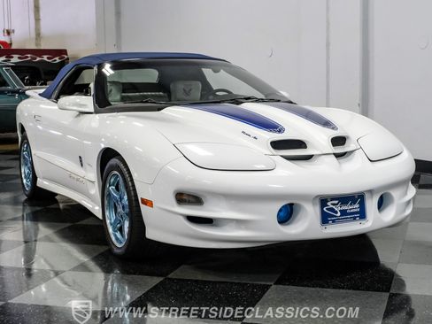 Used 1999 Pontiac Firebird Trans Am RWD image 17