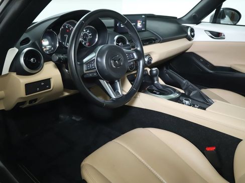Used 2024 MAZDA MX-5 Miata Grand Touring RWD image 15