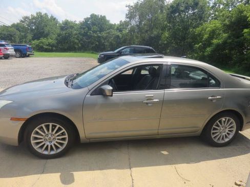 Used 2008 Mercury Milan Premier FWD image 4
