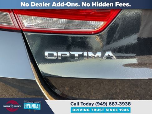 Used 2017 Kia Optima EX w/ Premium Package image 8