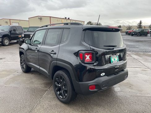 Certified 2023 Jeep Renegade Altitude AWD/4WD image 11