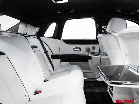Used 2024 Rolls-Royce Ghost AWD/4WD image 39