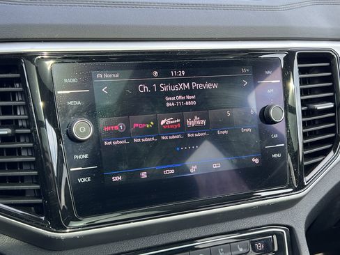 Used 2022 Volkswagen Atlas SEL Premium image 23