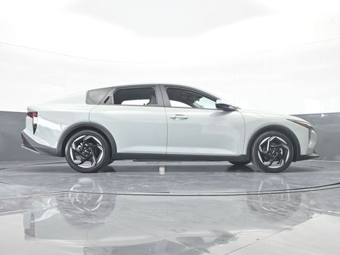 Used 2025 Kia K4 EX image 61