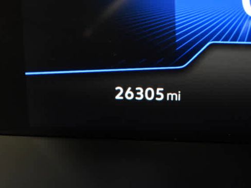 Used 2023 Volkswagen Taos SE w/ Panoramic Sunroof Package FWD image 24