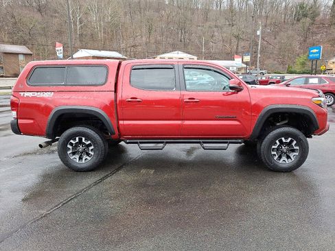 Used 2020 Toyota Tacoma TRD Off-Road image 7