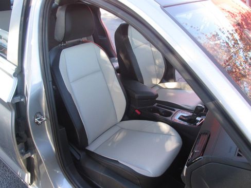 Used 2019 Volkswagen Jetta R-Line image 28