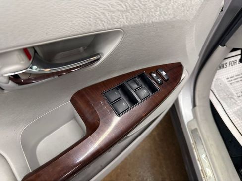 Used 2012 Toyota Venza Limited image 36